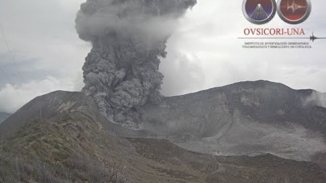 5/05/2015 -- New Eruption in Costa Rica at Turrialba Volcano