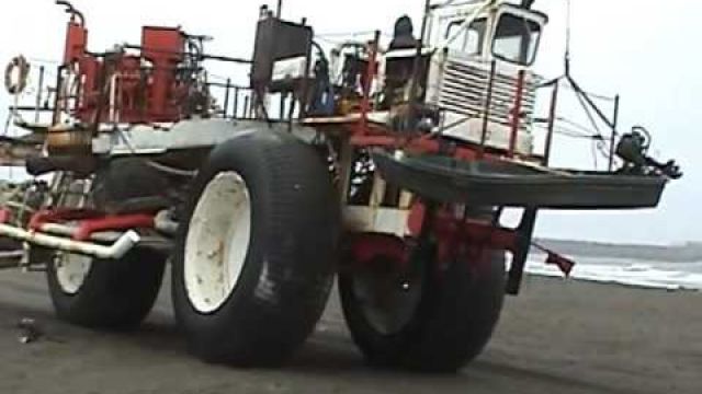 Nome 06 Beach Mining Machine