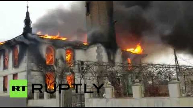 Fire consumes central mosque in Kizlyar, Southern Russia