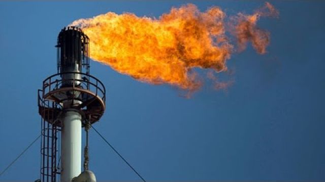 Alan Greenspan: Oil Price Hasn’t Hit Bottom Yet